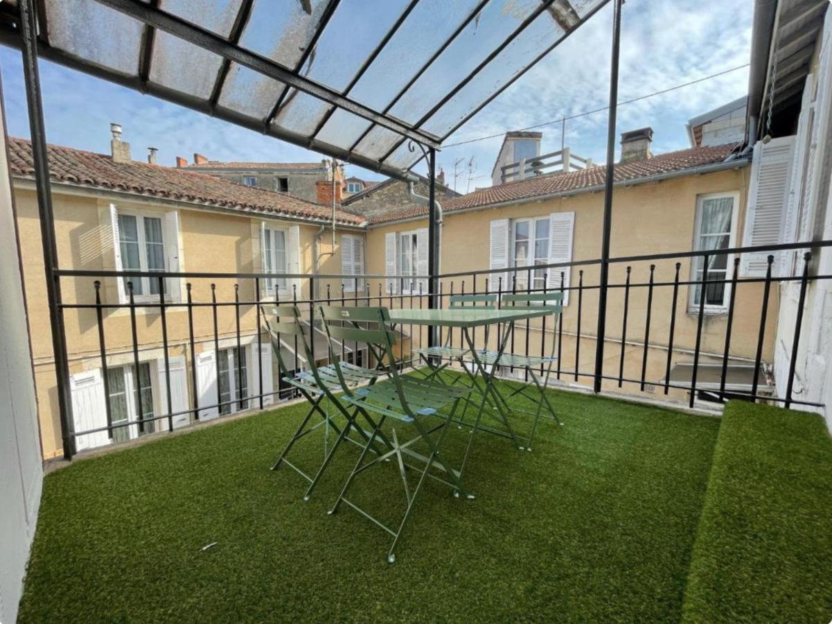 Superbe T2 Neuf Centre Ville Wifi Terrasse Netflix ペリグー エクステリア 写真